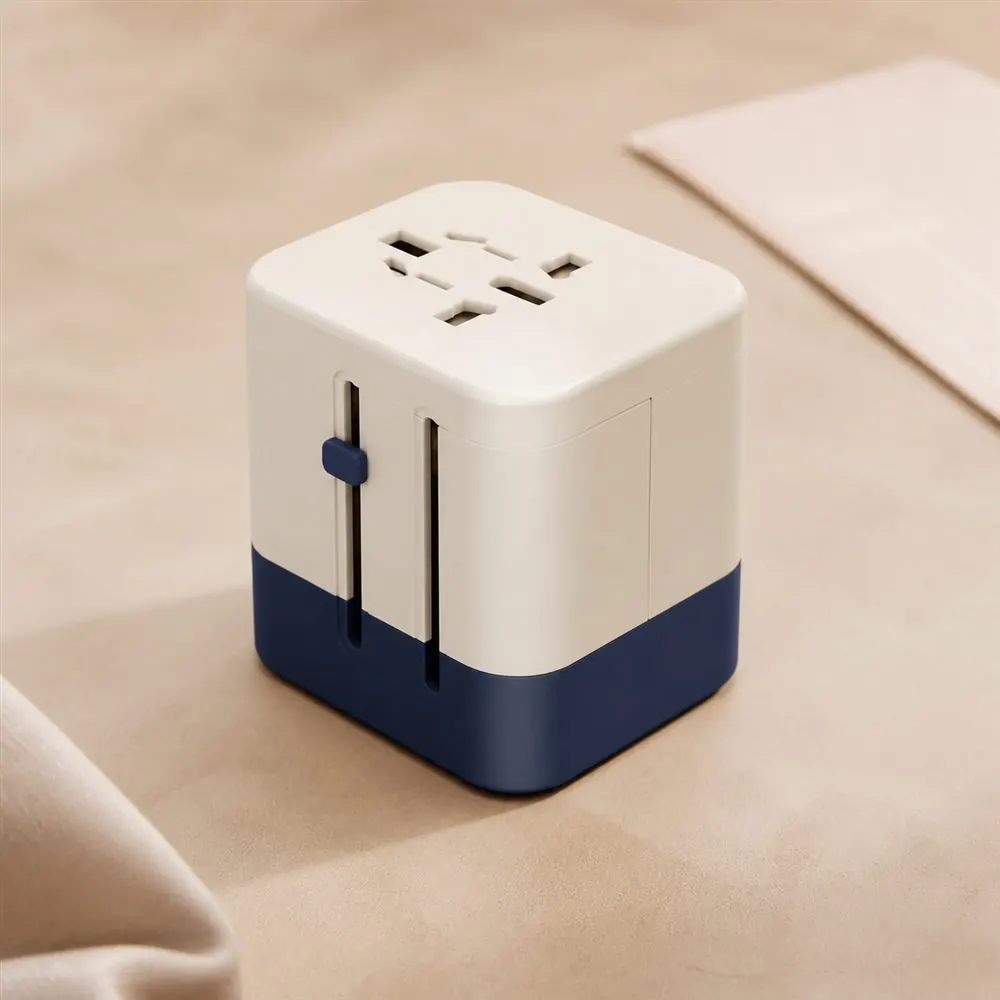Travel Adapter — Adattatore universale da viaggio