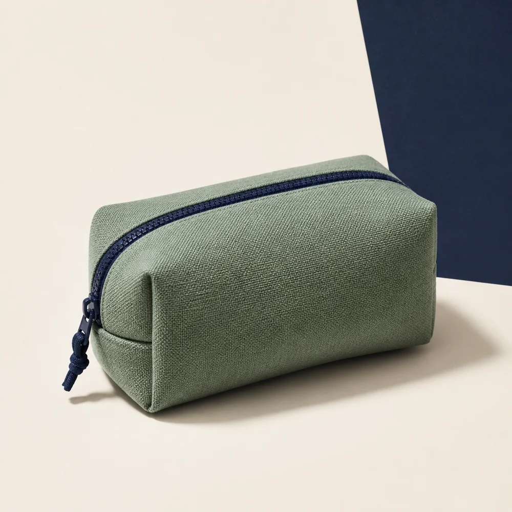 Travel Pouch — Tessuto riciclato